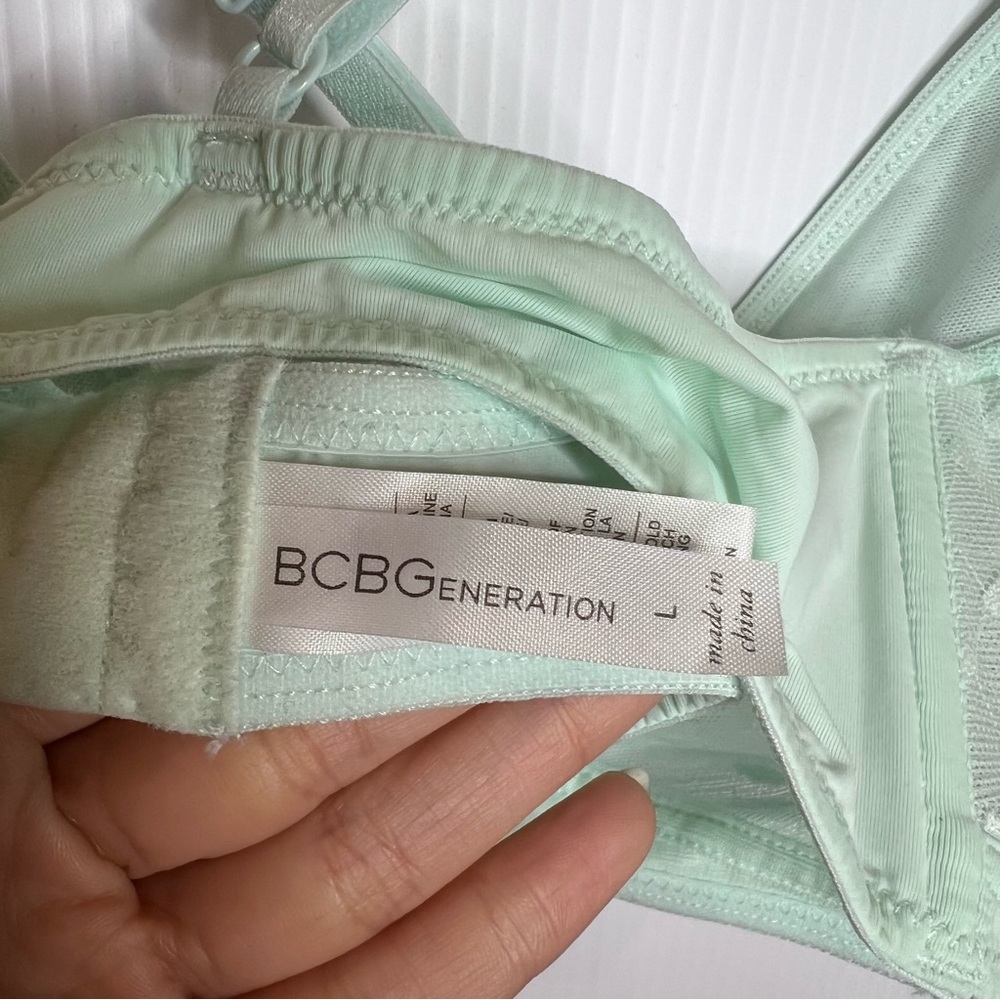 BCBGeneration 3 Bralette Bundle. Size Large - Picture 13 of 14